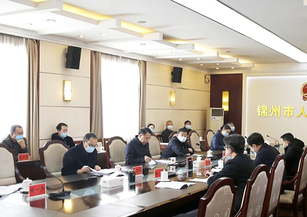 市政府聽取人大代表、政協(xié)委員對《政府工作報告》的意見和建議